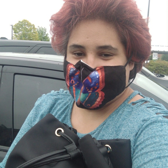 Meet your Posher, Jessica - Picture 1 of 1